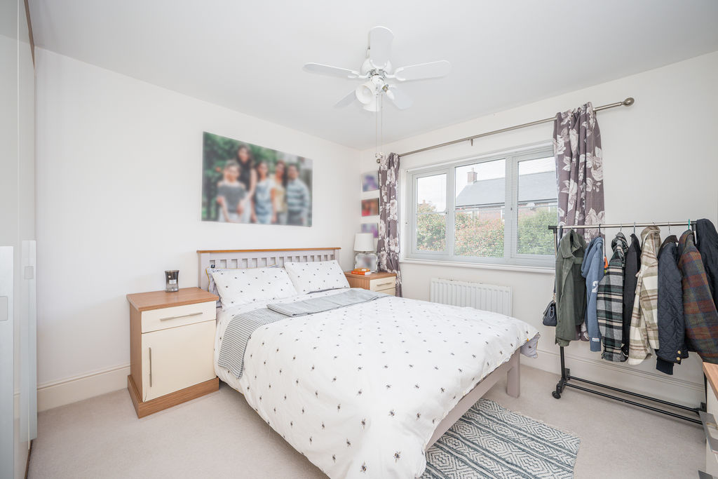 Bedroom- click for photo gallery